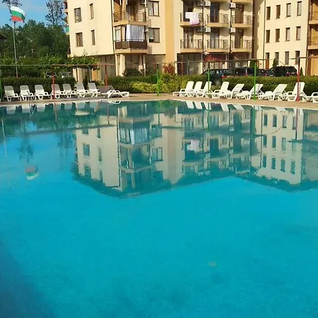 Nestinarka Complex - Emili דירה