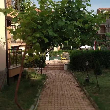 Nestinarka Complex - Emili דירה *