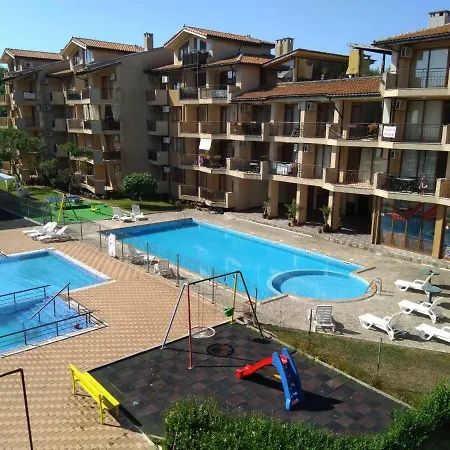 Nestinarka Complex - Emili Appartement Tsarévo